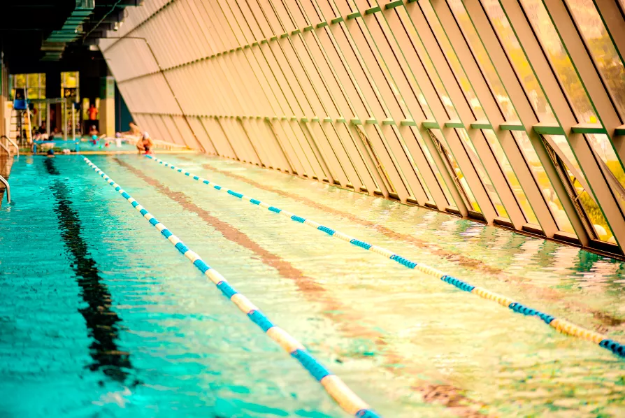渭滨成人混凝土钢结构游泳池项目